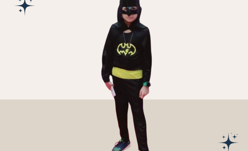 Batman Costume for Kids – Dark Knight Superhero Outfit with Cape and Mask